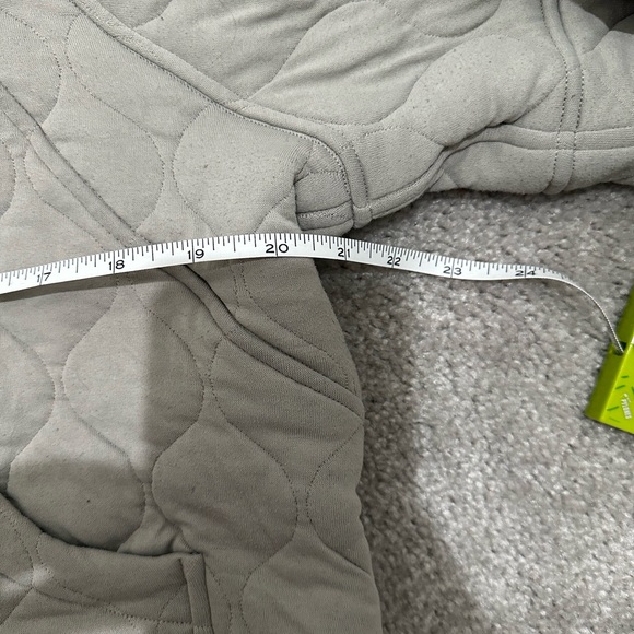Lululemon Scuba Oversized Quilted Half Zip Color Grey In M/L (*FLAWED*) - Picture 12 of 15